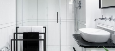 Innowacyjna kabina prysznicowa z brodzikiem - połączenie stylu i funkcjonalności